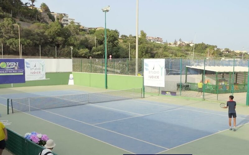 Il grande tennis passa dal Club Nautico di Gela: domenica la finale del memorial “Moriconi” e l’omaggio a Franco Gallo