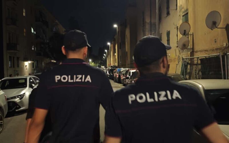 Tenta di liberarsi dell’hashish durante la fuga: inseguito e arrestato pusher con 39 dosi di hashish