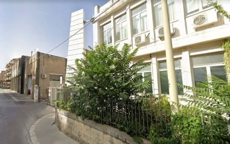 Ragusa, vandalizzava le auto della Polizia Locale: individuato un 70enne